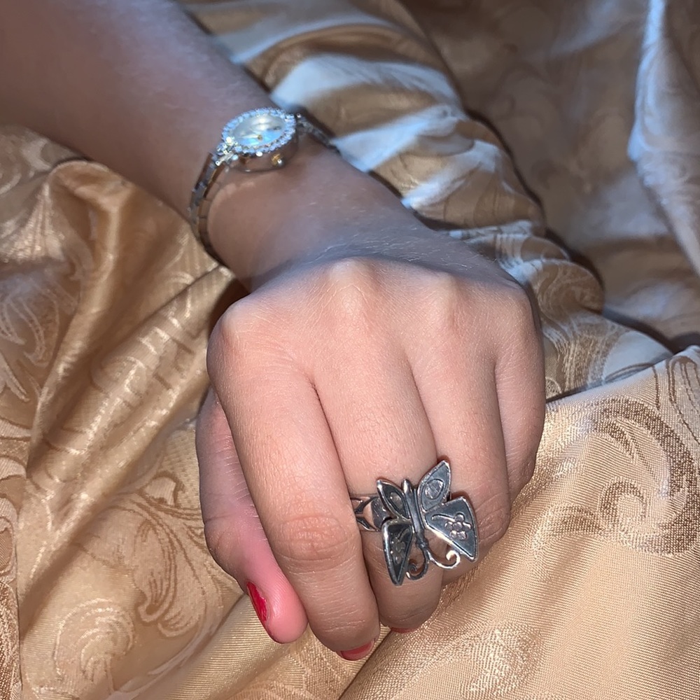 Mariposa ring